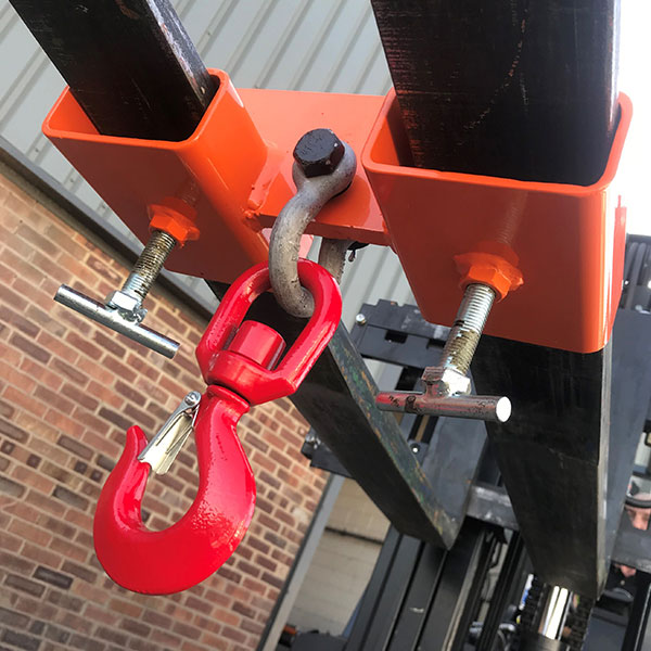 https://invicta-attachments.co.uk/wp-content/uploads/2019/02/Economy-Adjustable-Hook.jpg